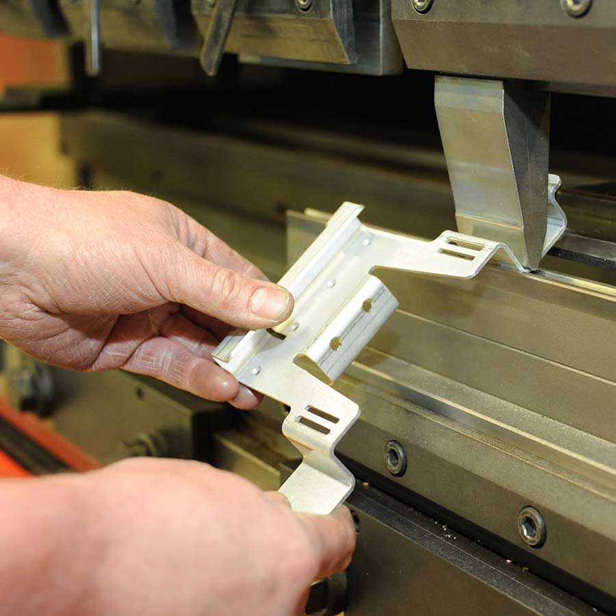 blechverarbeitung-abkanten Blechverarbeitung Bleche abkanten Ruethemann Technics Fällanden