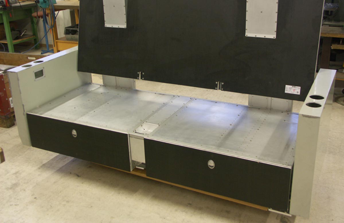 Divan VIP Jet Konstruktion Leichtmetallbau Blechbearbeitung